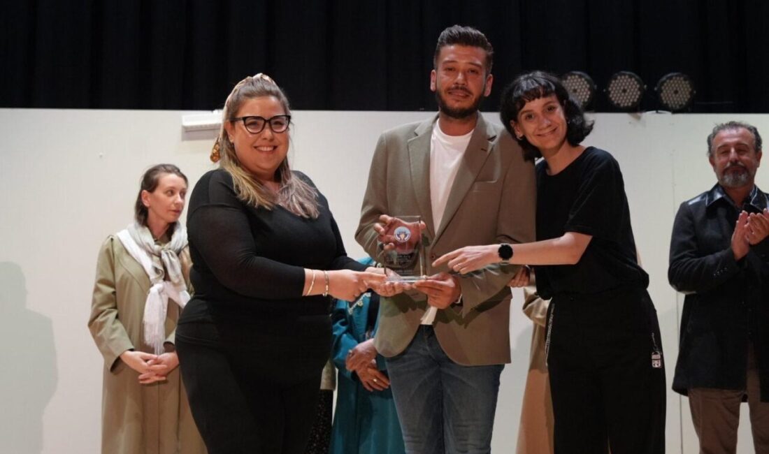 Turgutlu Belediyesi ev sahipliğinde, İzmir Kültür Sanat ve Eğitim Derneği