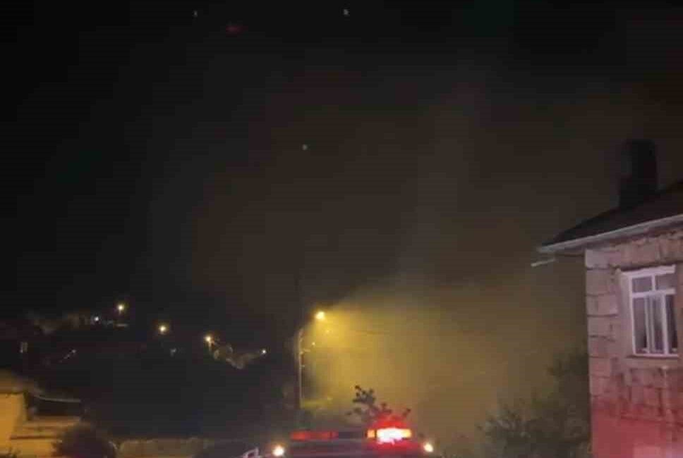 Konya’nın Seydişehir ilçesinde samanlıkta çıkan yangın, itfaiye ekiplerinin hızlı müdahalesi