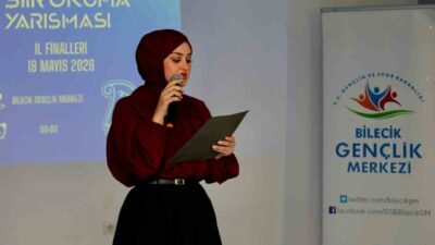 Bilecik’te düzenlenen Şiir Okuma Yarışması’nda dereceye giren gençlere ödülleri verildi.