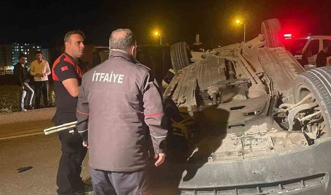 Siirt’te otomobil ile ambulansın çarpışması sonucu meydana gelen trafik kazasında
