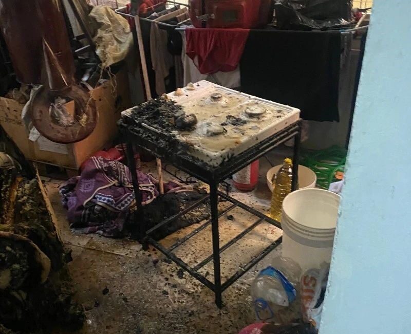 Siirt’te bir apartman dairesinde çıkan yangın, itfaiye ekiplerinin hızlı müdahalesiyle