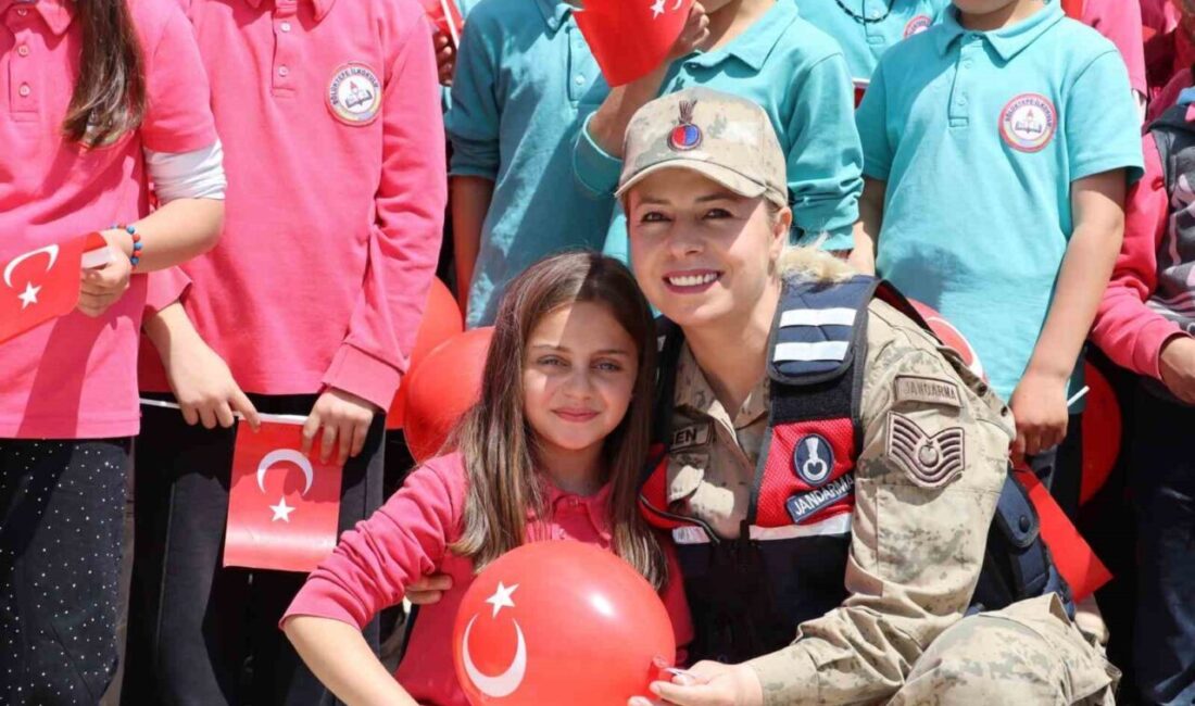 Siirt’te, “Güçlü Aile Güçlü Gelecek” ve “Çocuk Gelişsin Dünya Değişsin”