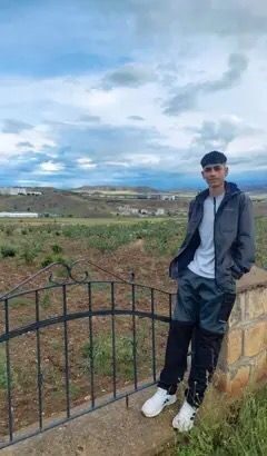Siirt’in Pervari ilçesine bağlı Palamut köyünde, evin damında tadilat yaptığı
