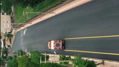 Siirt’te ulaşım altyapısını güçlendirmek amacıyla yürütülen yol çalışmaları kapsamında, kent