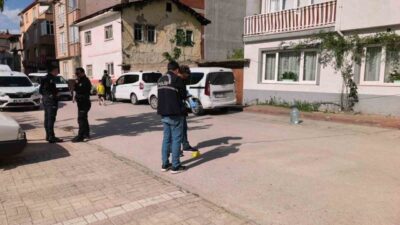 Bursa’nın İnegöl ilçesinde meydana gelen kavgada bir kişiyi silahla ateş