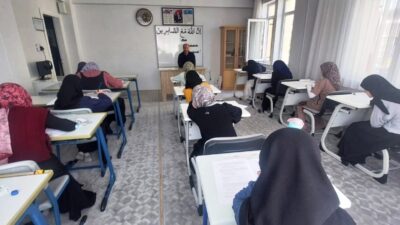 Kütahya’nın Simav ilçesinde hafızlık Kur’an kurslarına kayıtlı öğrencilere yönelik “Çocuk