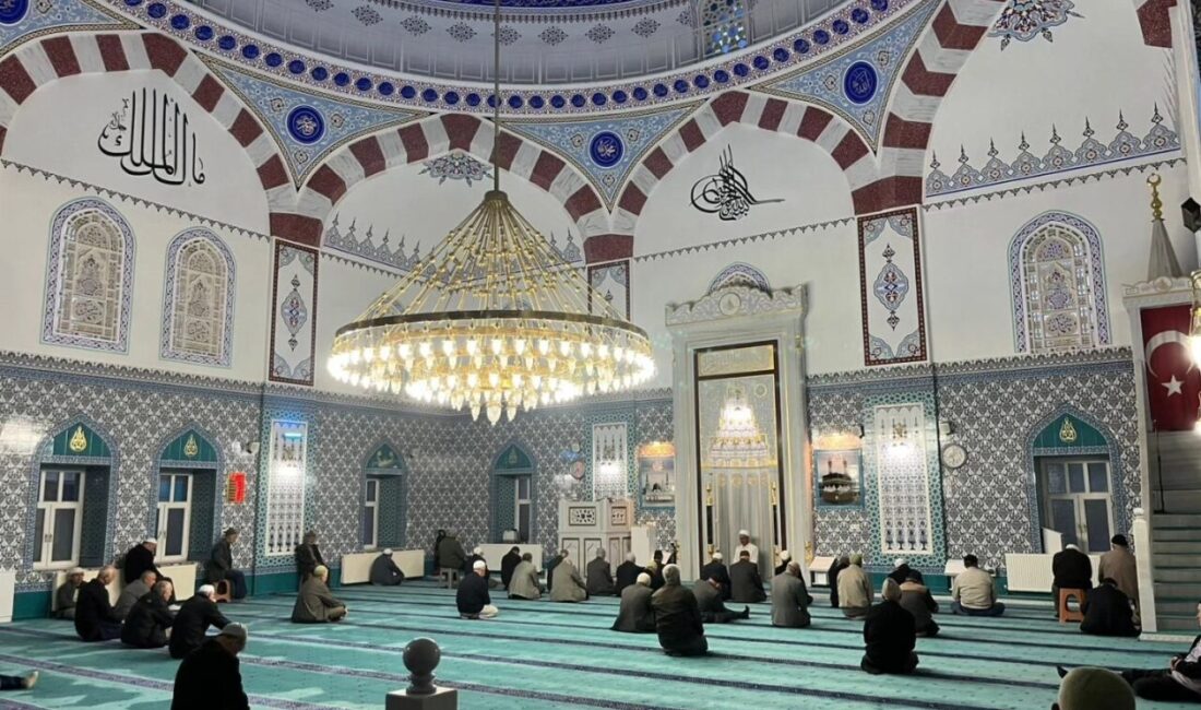 Simav İlçe Müftülüğüne bağlı Çitgöl Koca Camii’nde düzenlenen program, vatandaşların