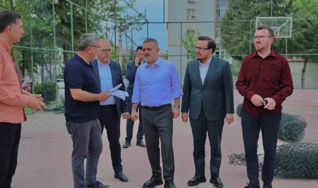 Sincan Belediyesi, ilçede bulunan 393 parkta kapsamlı bir yenileme seferberliği