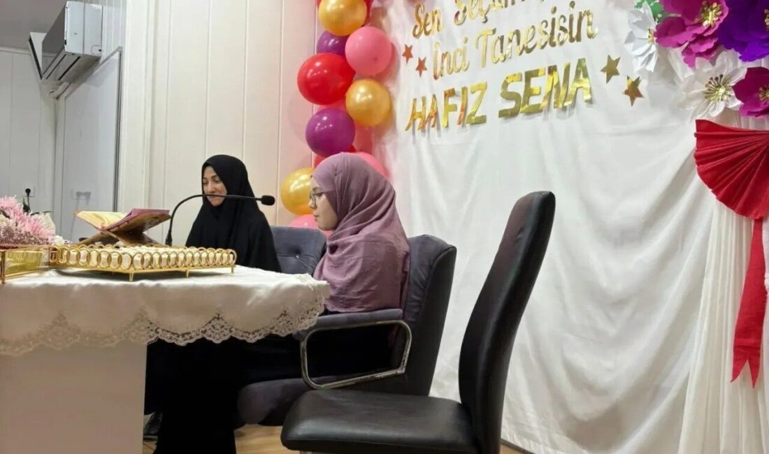 Sinop’un Gerze ilçesinde hafızlık eğitimini tamamlayan Sena Ormanoğlu, Kur’an-ı Kerim’in