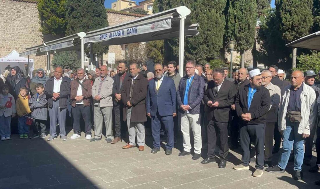 Sinop’ta kutsal topraklara gidecek olan hacı adayları, düzenlenen törenin ardından