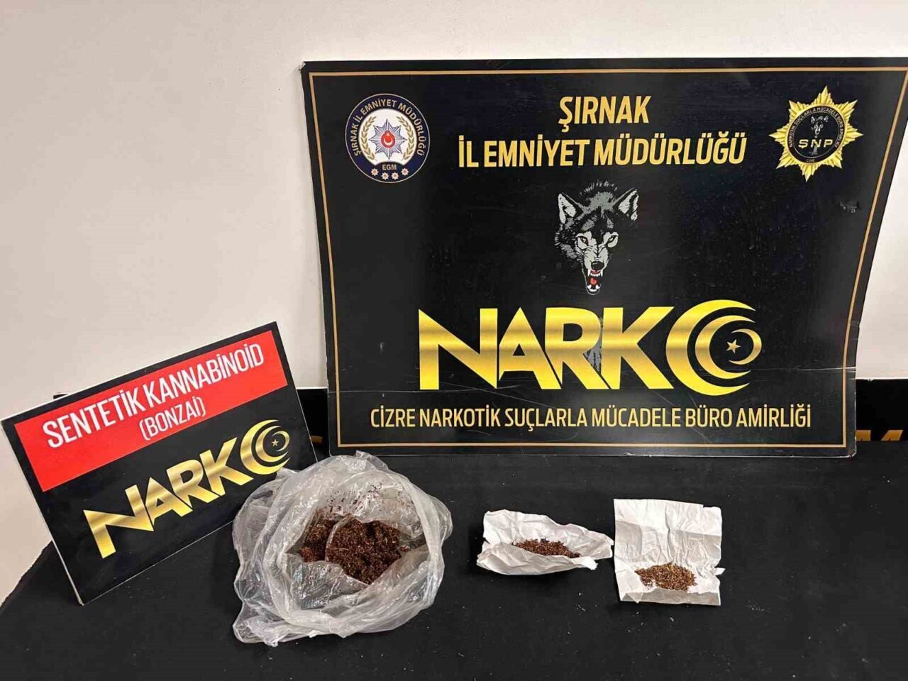Şırnak’ta gerçekleştirilen operasyonlarda çok miktarda uyuşturucu madde ve kaçak ürün