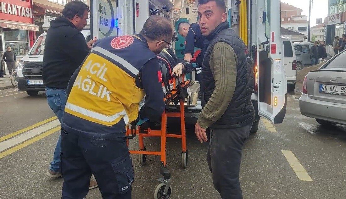 Sivas’ın Şarkışla ilçesinde yapımı süren bir inşaatta asansör boşluğuna düşen