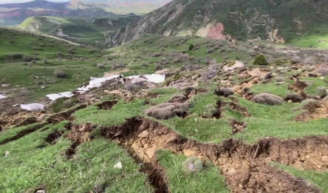 Sivas’ın Zara ilçesinde etkili olan aralıksız yağışlar ve karların erimesi