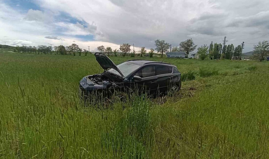 Sivas’ta meydana gelen trafik kazasında 3 kişi yaralandı. Edinilen bilgilere