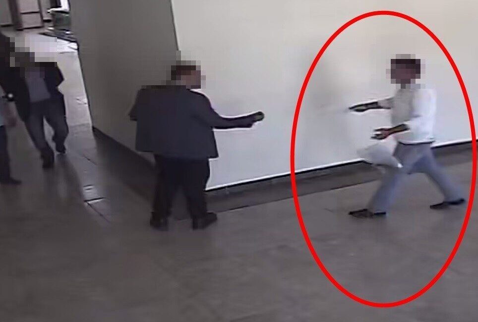 Eskişehir Sivrihisar Belediye Başkan Yardımcısı Mehmet Taş, belediye binasında çıkan
