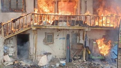 Yozgat’ın Sorgun ilçesinde soba bacasından yangın çıktı. Edinilen bilgiye göre