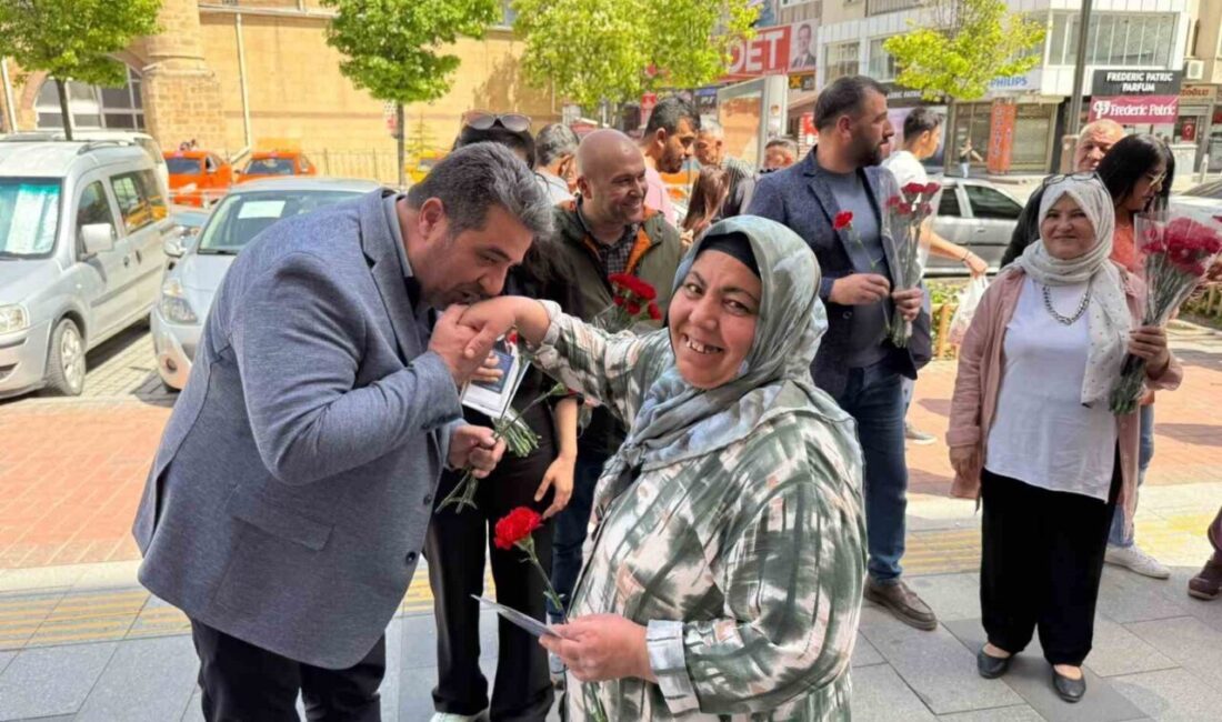 KIRŞEHİR (İHA) – Anahtar Parti Kırşehir İl Teşkilatı; Anneler Günü