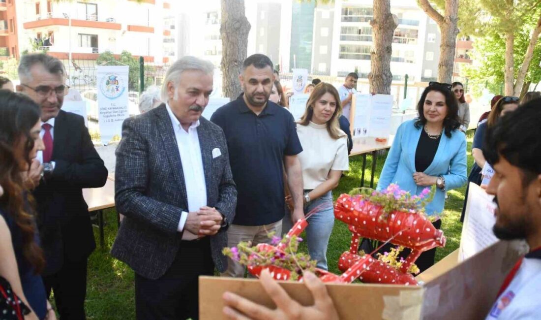 Söke’de özel öğrencilerin hazırladığı projelerle, 4006 Bilim Fuarı sergisi açıldı.