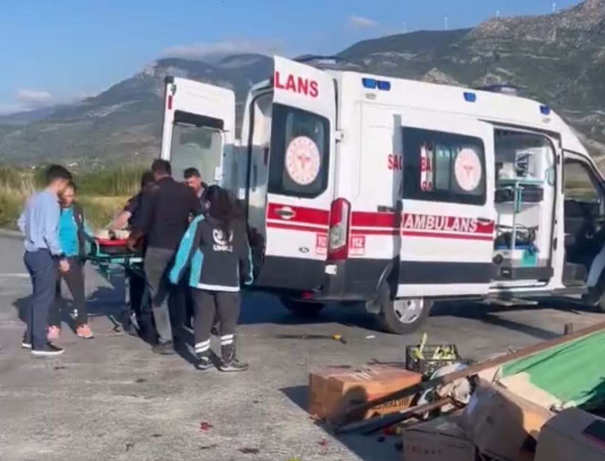 Söke-Milas kara yolu Gölbent Kavşağı’nda meydana gelen trafik kazasında 1