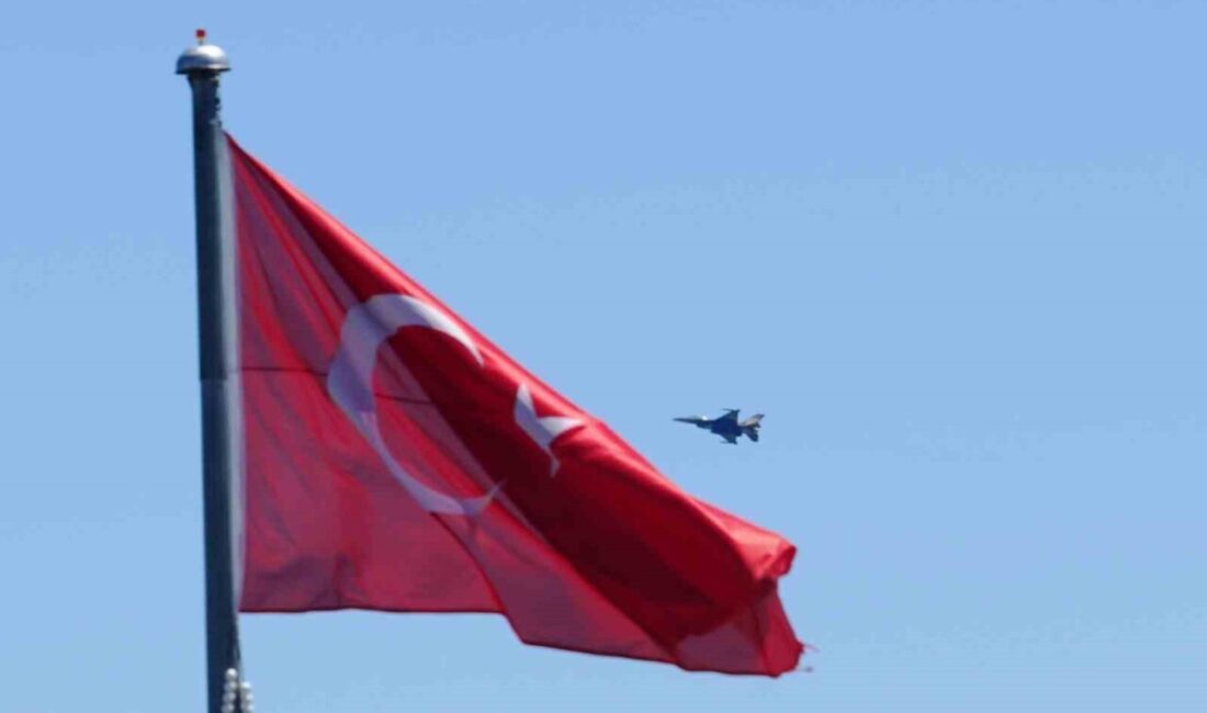 SAMSUN (İHA) – SOLOTÜRK uçakları, 19 Mayıs Atatürk’ü Anma, Gençlik