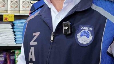 Hatay’da zabıta ekiplerinin gerçekleştirdiği denetimde rafta son kullanma tarihi geçmiş