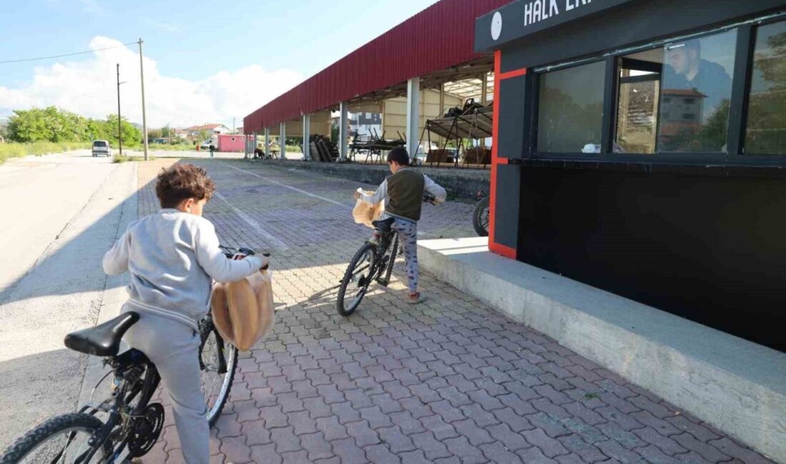 Sungurlu Belediyesi tarafından hizmete alınan fabrikada üretilen ekmekler, vatandaşlardan yoğun