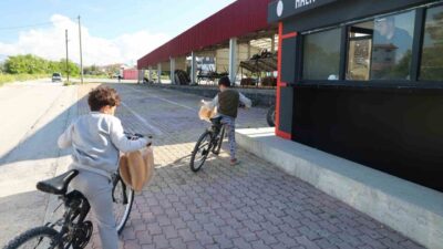 Sungurlu Belediyesi tarafından hizmete alınan fabrikada üretilen ekmekler, vatandaşlardan yoğun