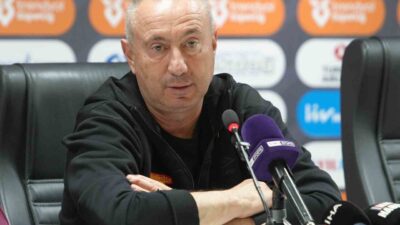 SAMSUN (İHA) – Göztepe Teknik Direktörü Stanimir Stoilov, Samsunspor maçının
