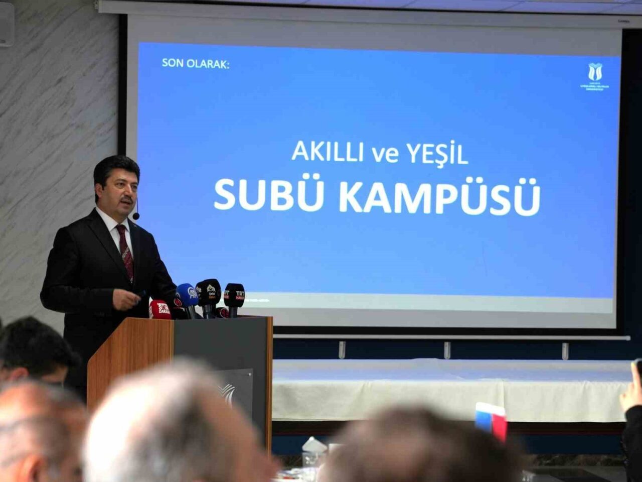 Sakarya Uygulamalı Bilimler Üniversitesi Rektörü Prof. Dr. Mehmet Sarıbıyık, üniversitenin