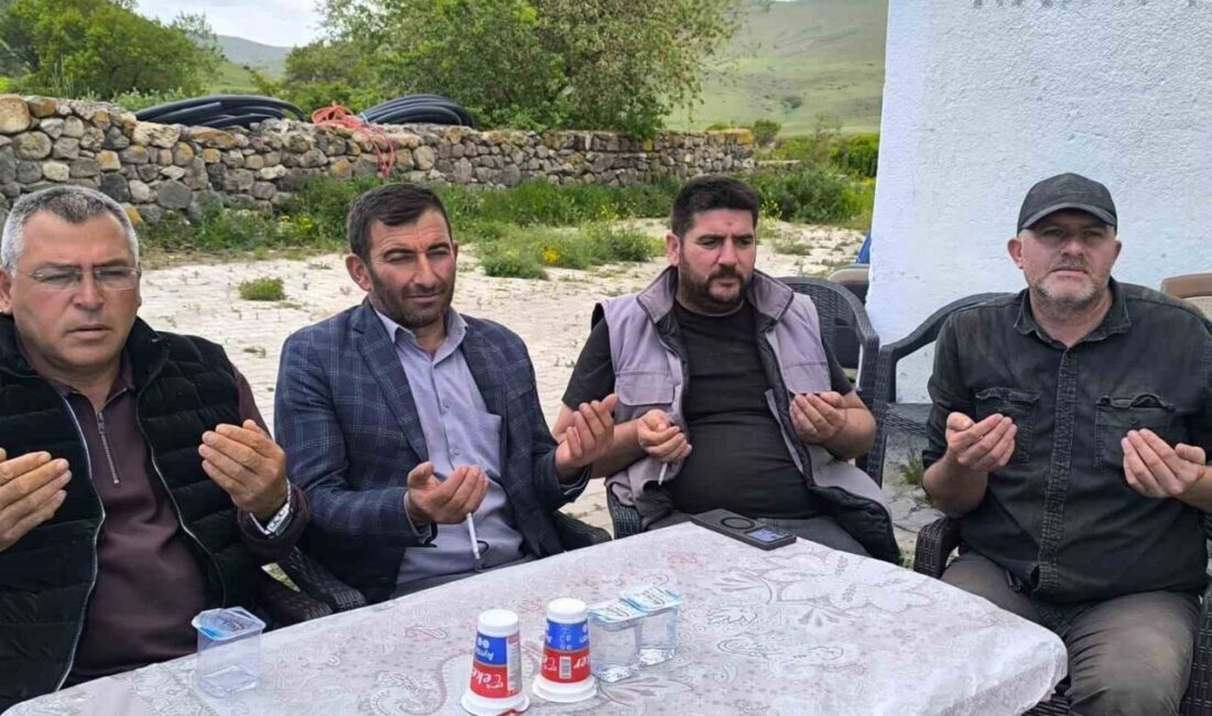 Afyonkarahisar’ın Şuhut ilçesine bağlı Karahallı köyünde, birlik ve beraberlik vurgusunun