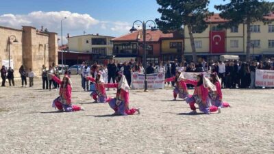 Afyonkarahisar’ın Sultandağı ilçesinde 19 Mayıs Atatürk’ü Anma, Gençlik ve Spor
