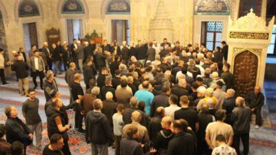 Amasya’nın simge mekanlarından Sultan II. Bayezid Camii’nde Kurban Bayramı namazı