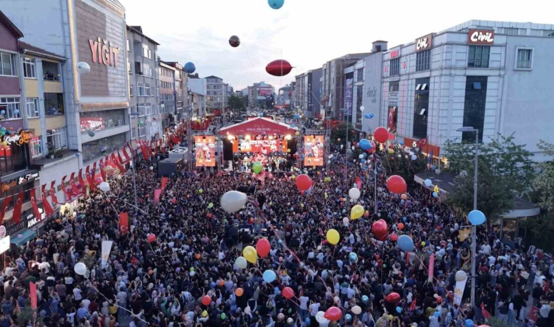 Sultanbeyli’de 19 Mayıs Atatürk’ü Anma, Gençlik ve Spor Bayramı binlerce