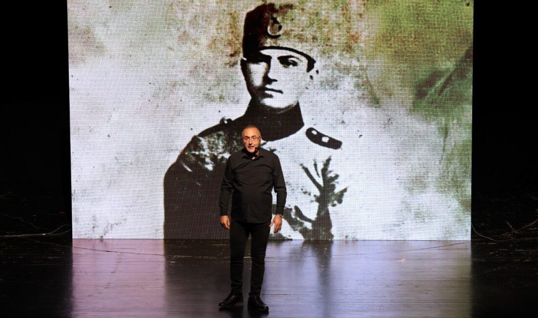 Şair ve yazar Sunay Akın “Cumhuriyete Giden Yol” gösterisiyle Sefaköy