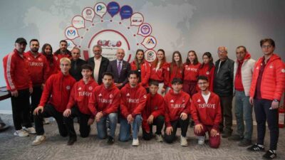 Sürat Pateni Milli Takımı sporcuları ve antrenörlerine yabancı dil eğitimi