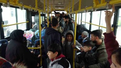 Türkiye’de yaşayan Suriyelilerin Kilis Öncüpınar Gümrük Kapısı’ndaki gönüllü geri dönüş
