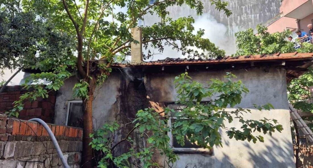 Balıkesir’in Susurluk ilçesinde tek katlı müstakil bir evde çıkan ve