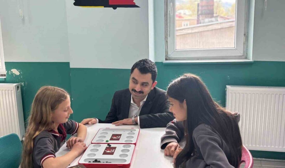 Susuz Kaymakamı Muhammed Emin Tutal, ilçede eğitim alanında yürütülen çalışmaları