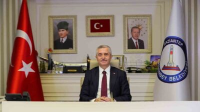 Dünyada anne sevgisinin yerine konulabilecek başka bir değer olmadığını ifade