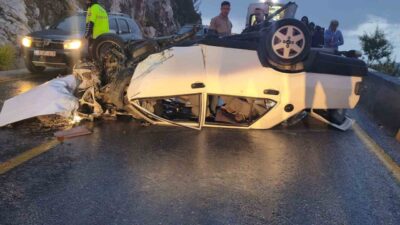 Muğla’nın Menteşe ilçesinde kontrolden çıkan otomobilin takla attığı kazada 5