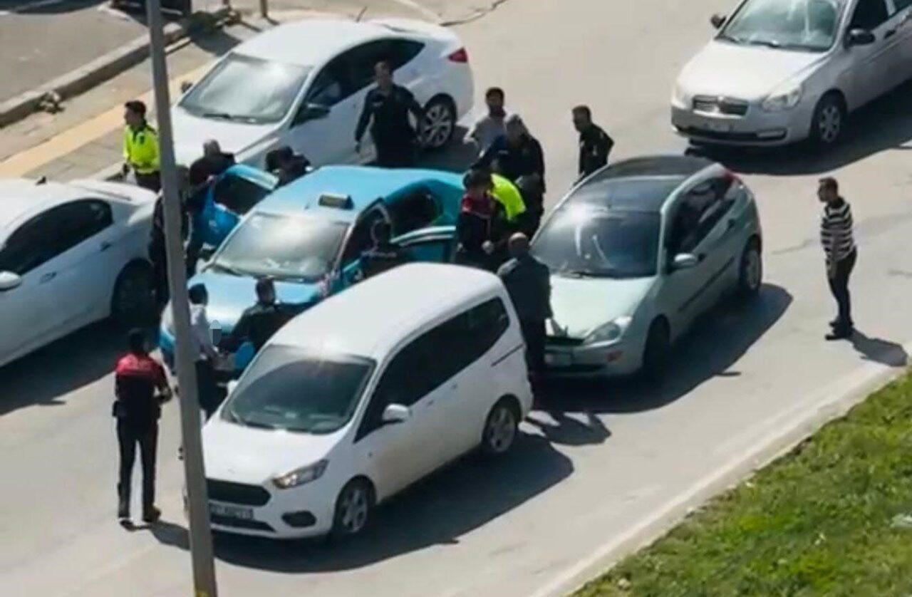 Gaziantep’te kız arkadaşı ile birlikte taksiciyi rehin alan silahlı şahıs,