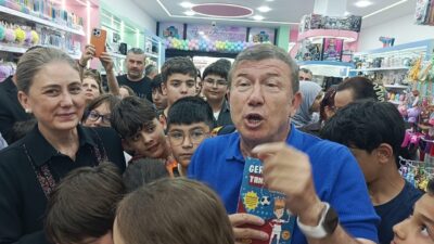 Aydın’ın Nazilli ilçesine gelen Türk futbolunun efsane golcülerinden Tanju Çolak,