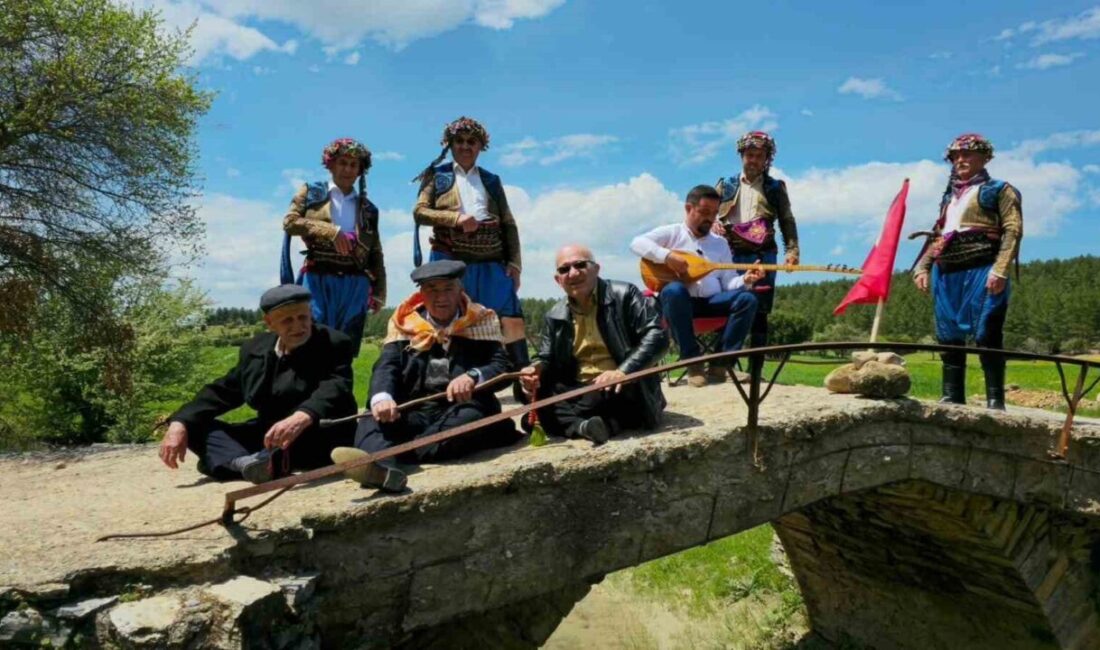 Denizli’nin Tavas ilçesinde, zeybeklik ve efelik kültürü sadece festivallerde değil,