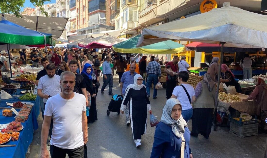 Aydın’ın Efeler ilçesinde Kurban Bayramı arifesinin Salı gününe denk gelmesi,