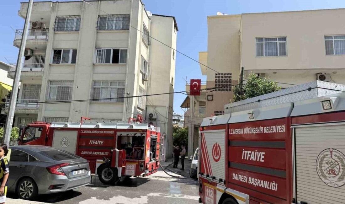 Mersin’in Tarsus ilçesinde bir apartman dairesinde çıkan yangın mahallede paniğe