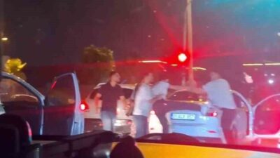 Hatay’da araçtan inerek tartıştıkları aracın sürücüsüne saldıran 3 kişiye polis