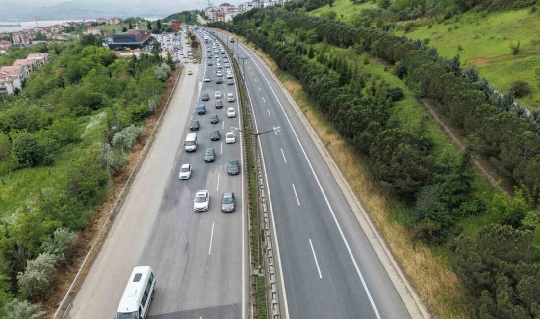 Kurban Bayramı tatilinin ikinci gününde TEM Otoyolu’nun Kocaeli geçişinde trafik