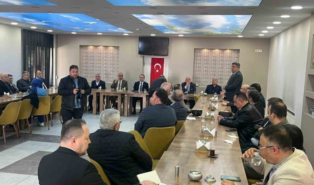 Kütahya’nın Tavşanlı ilçesinde, eğitim yöneticileri ve iş dünyası temsilcilerinin katılımıyla
