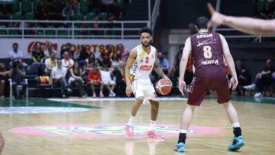 Göztepe, Türkiye Basketbol Ligi play-off yarı final rövanş maçında Parmos