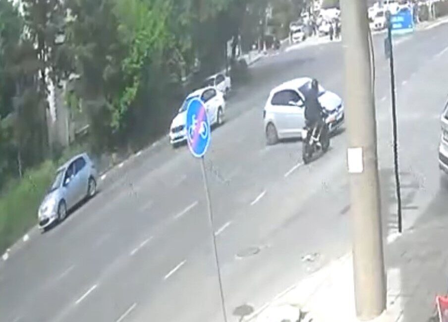 Tekirdağ’ın Çorlu ilçesinde otomobil ile motosikletin çarpışması sonucu 2 kişinin